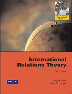 Couverture de l’ouvrage International relations theory