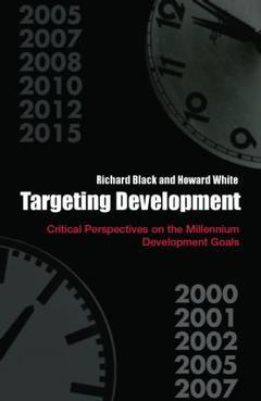 Couverture de l’ouvrage Targeting Development