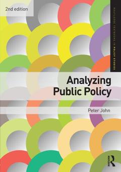Couverture de l’ouvrage Analyzing Public Policy