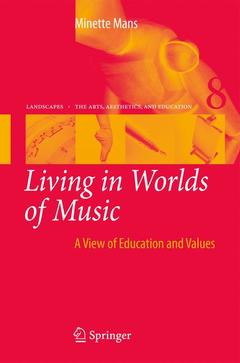 Couverture de l’ouvrage Living in Worlds of Music