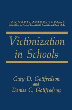 Couverture de l’ouvrage Victimization in Schools