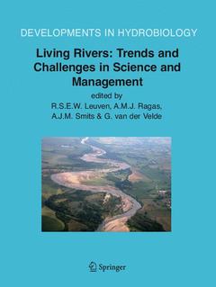 Couverture de l’ouvrage Living Rivers: Trends and Challenges in Science and Management
