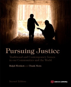 Couverture de l’ouvrage Pursuing Justice