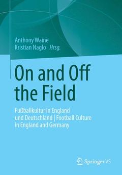 Couverture de l’ouvrage On and Off the Field