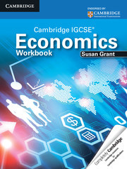 Couverture de l’ouvrage Cambridge IGCSE Economics Workbook