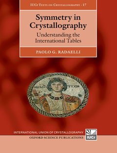 Couverture de l’ouvrage Symmetry in Crystallography