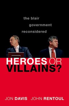 Couverture de l’ouvrage Heroes or Villains?