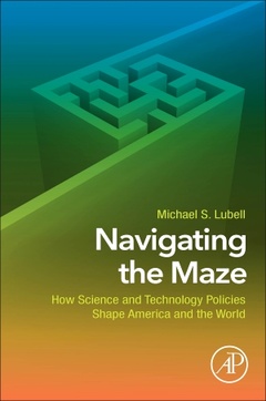 Couverture de l’ouvrage Navigating the Maze