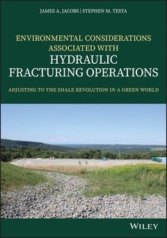 Couverture de l’ouvrage Environmental Considerations Associated with Hydraulic Fracturing Operations