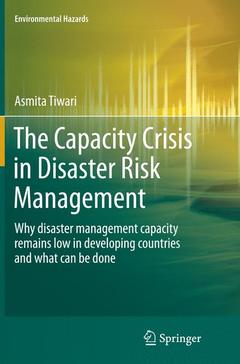 Couverture de l’ouvrage The Capacity Crisis in Disaster Risk Management