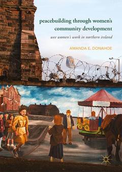 Couverture de l’ouvrage Peacebuilding through Women’s Community Development