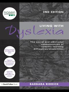 Couverture de l’ouvrage Living With Dyslexia