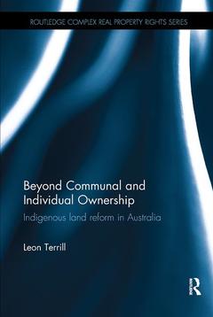 Couverture de l’ouvrage Beyond Communal and Individual Ownership