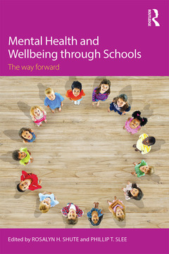 Couverture de l’ouvrage Mental Health and Wellbeing through Schools
