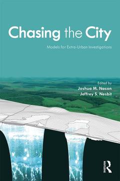 Couverture de l’ouvrage Chasing the City