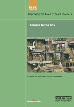 Couverture de l’ouvrage UN Millennium Development Library: A Home in The City