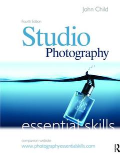 Couverture de l’ouvrage Studio Photography: Essential Skills