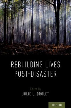 Couverture de l’ouvrage Rebuilding Lives Post-Disaster