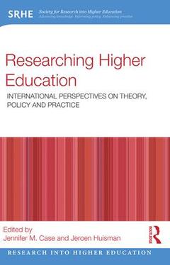 Couverture de l’ouvrage Researching Higher Education