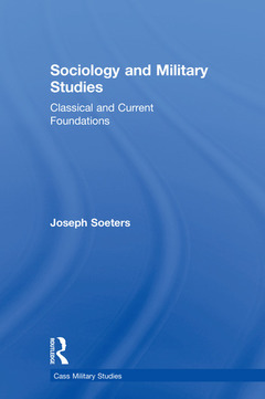 Couverture de l’ouvrage Sociology and Military Studies