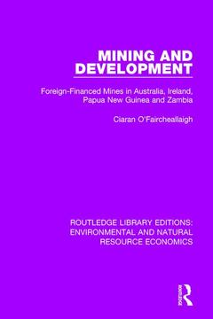 Couverture de l’ouvrage Mining and Development