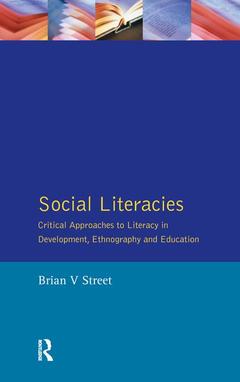 Couverture de l’ouvrage Social Literacies