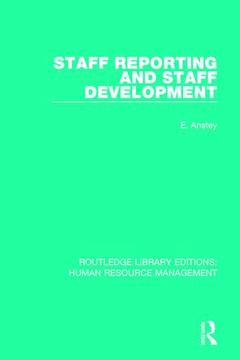 Couverture de l’ouvrage Staff Reporting and Staff Development