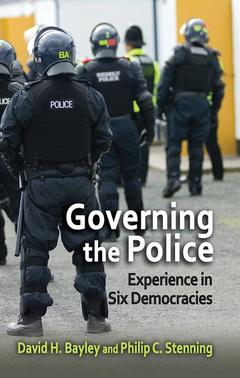 Couverture de l’ouvrage Governing the Police