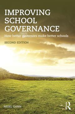 Couverture de l’ouvrage Improving School Governance
