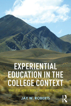 Couverture de l’ouvrage Experiential Education in the College Context
