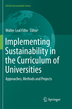 Couverture de l’ouvrage Implementing Sustainability in the Curriculum of Universities