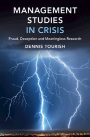 Couverture de l’ouvrage Management Studies in Crisis