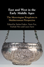Couverture de l’ouvrage East and West in the Early Middle Ages