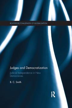 Couverture de l’ouvrage Judges and Democratization