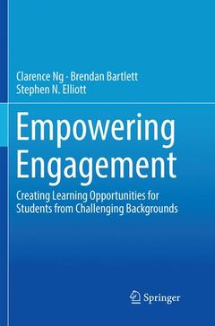 Couverture de l’ouvrage Empowering Engagement