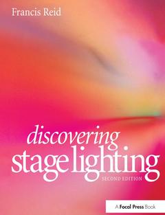 Couverture de l’ouvrage Discovering Stage Lighting