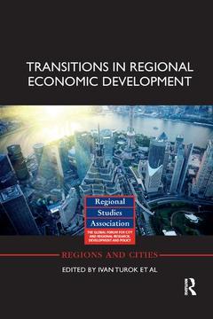 Couverture de l’ouvrage Transitions in Regional Economic Development