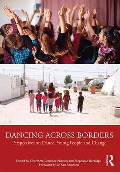 Couverture de l’ouvrage Dancing Across Borders