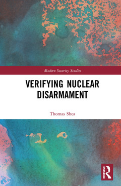 Couverture de l’ouvrage Verifying Nuclear Disarmament