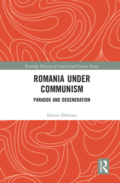 Couverture de l’ouvrage Romania under Communism