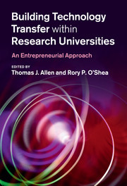 Couverture de l’ouvrage Building Technology Transfer within Research Universities