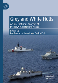 Couverture de l’ouvrage Grey and White Hulls