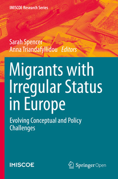 Couverture de l’ouvrage Migrants with Irregular Status in Europe