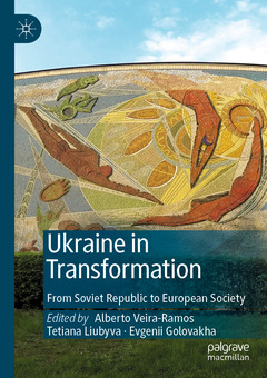 Couverture de l’ouvrage Ukraine in Transformation 