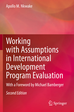 Couverture de l’ouvrage Working with Assumptions in International Development Program Evaluation