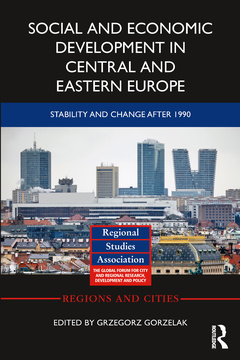 Couverture de l’ouvrage Social and Economic Development in Central and Eastern Europe