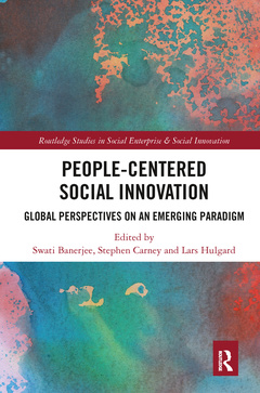 Couverture de l’ouvrage People-Centered Social Innovation