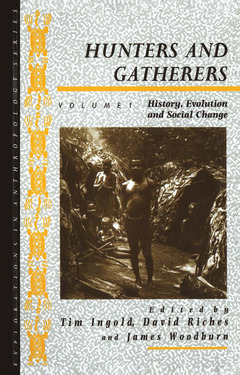 Couverture de l’ouvrage Hunters and Gatherers (Vol I)