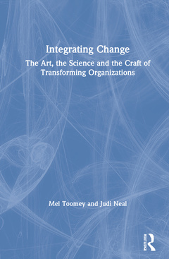 Couverture de l’ouvrage Integrating Change