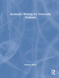 Couverture de l’ouvrage Academic Writing for University Students